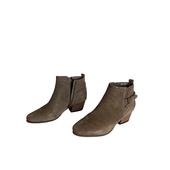 Blondo Waterproof Suede Ankle Boots Size 8M Dark Taupe Insulated Winter Booties - Picture 1 of 11
